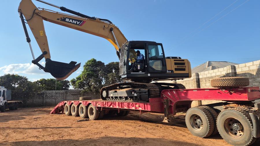 Excavator hire - ZAM Africa Earthmovers Excavator for hire in Zambia